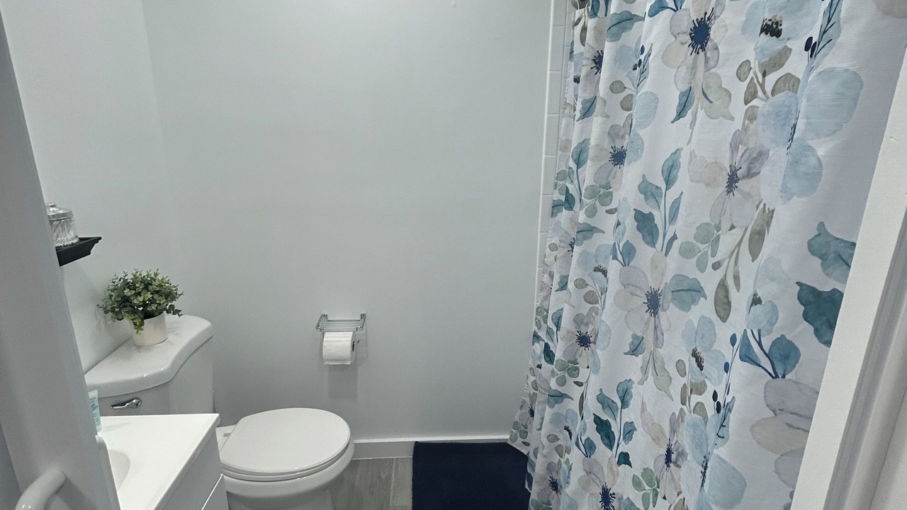 Photo of Bathroom in Limona Improvement