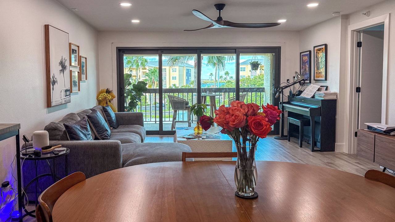Photo of Livingroom in Madeira Beach