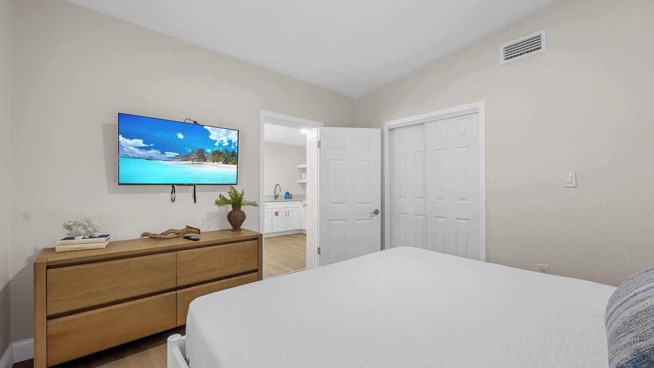 Photo of Bedroom in Parsuns To Cocoa Beach