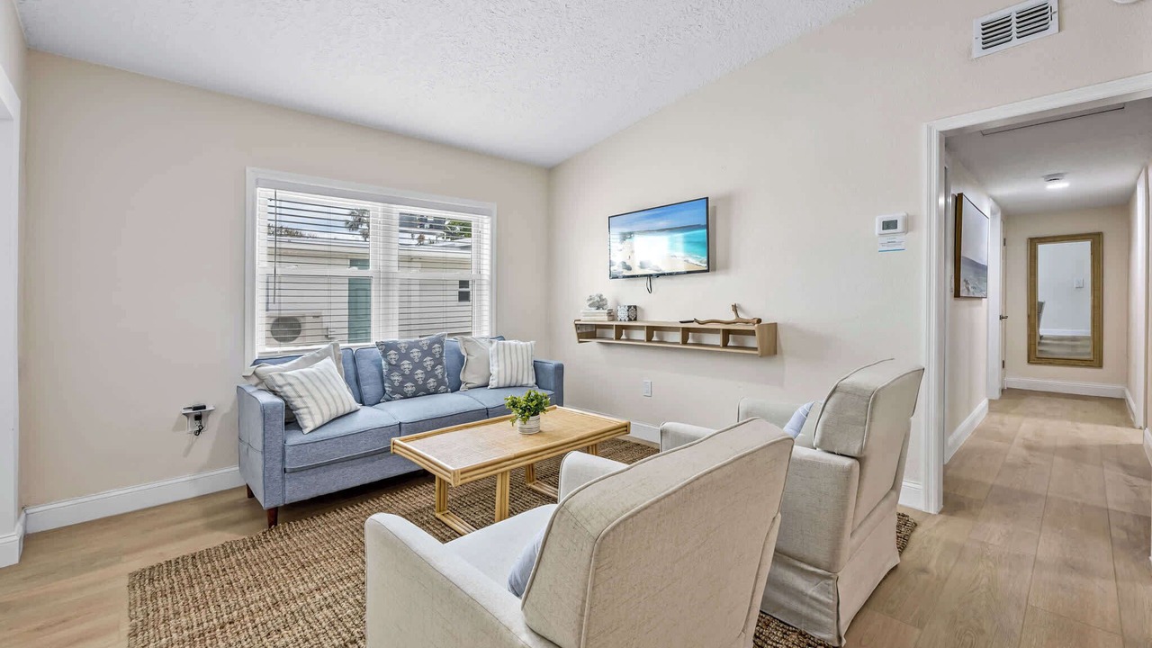 Photo of Livingroom in Parsuns To Cocoa Beach