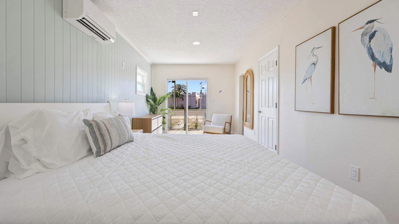 Photo of Bedroom in Parsuns To Cocoa Beach
