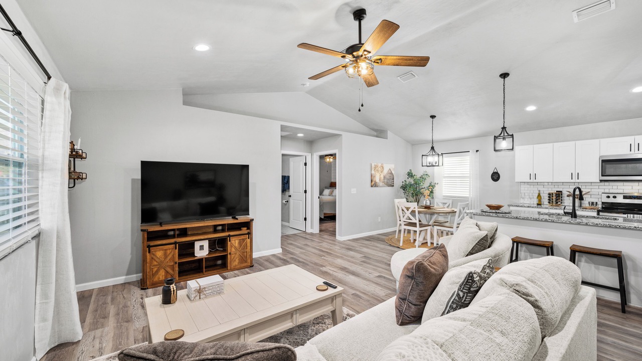 Photo of Livingroom in High Springs