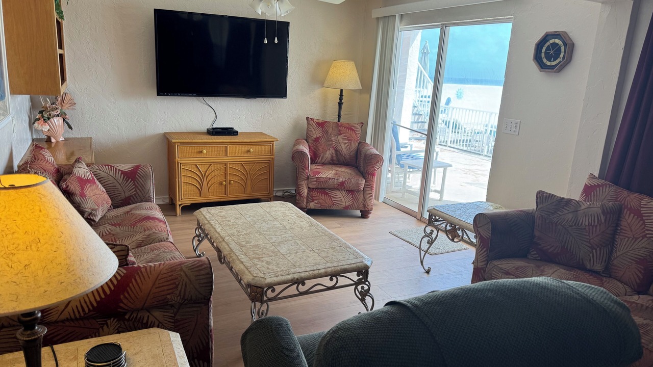 Photo of Livingroom in South Peninsula Historic District