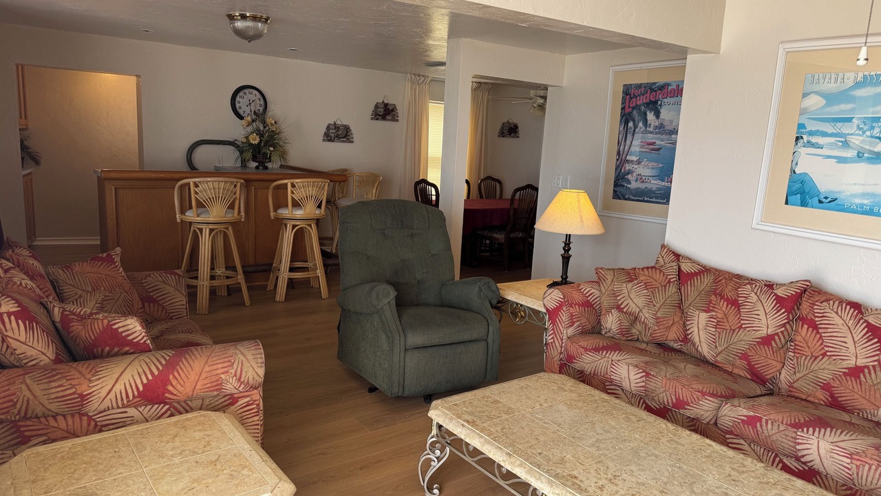 Photo of Livingroom in South Peninsula Historic District