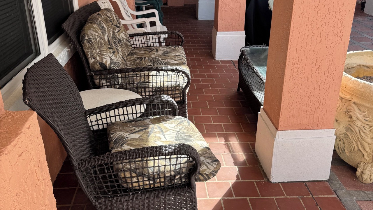 Photo of Patio Balcony in South Peninsula Historic District