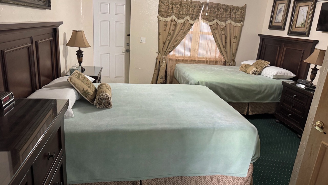 Photo of Bedroom in South Peninsula Historic District