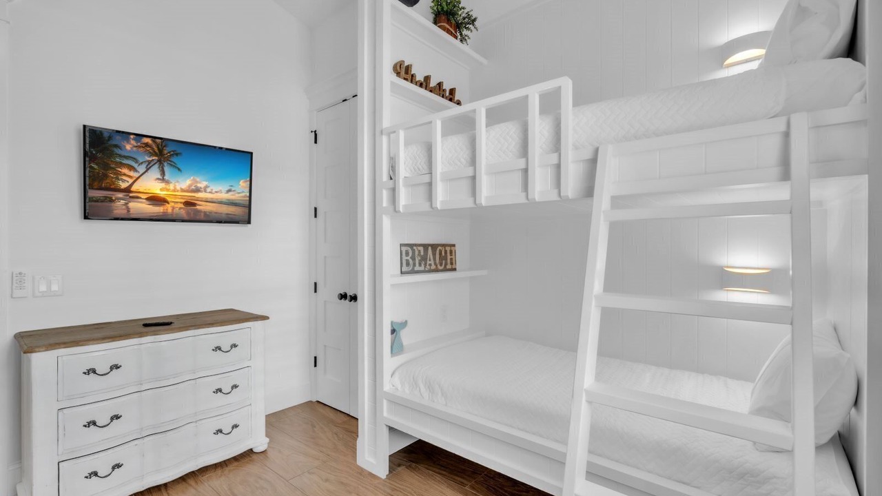 Photo of Bedroom in Holmes Beach