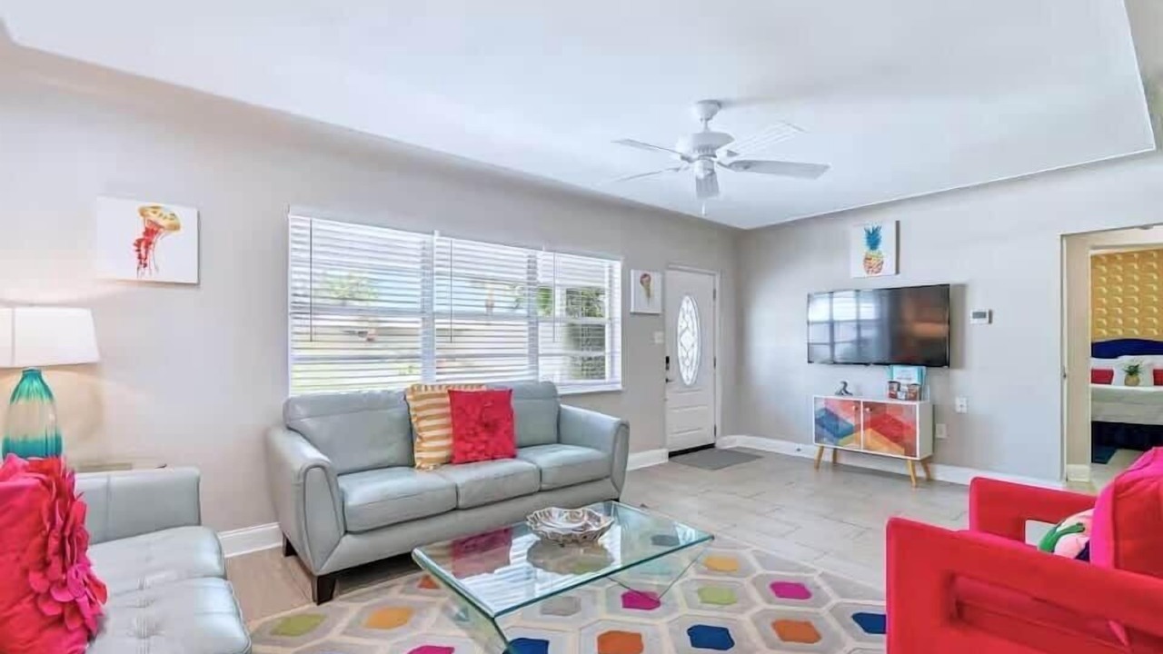 Photo of Livingroom in South Pinellas Community Council