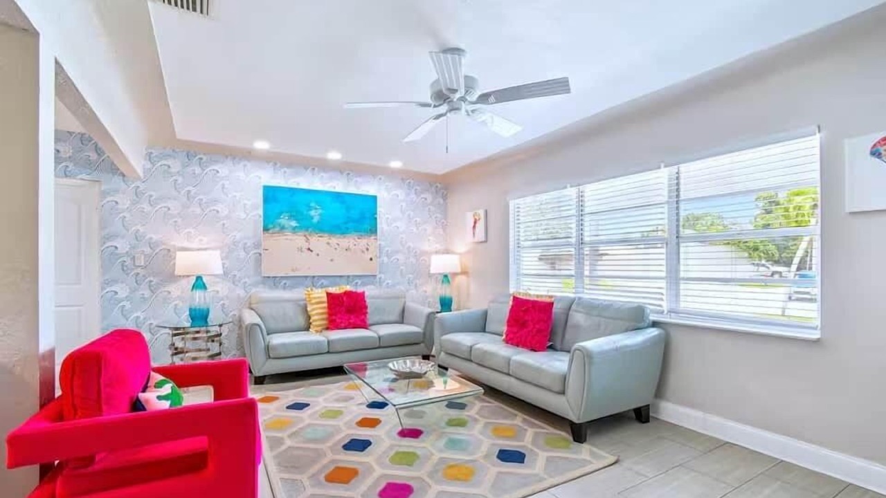 Photo of Livingroom in South Pinellas Community Council
