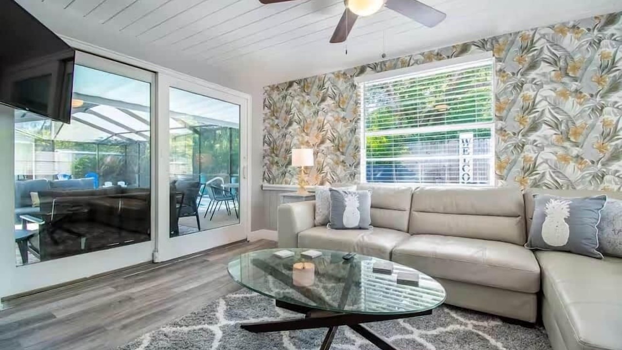 Photo of Livingroom in South Pinellas Community Council