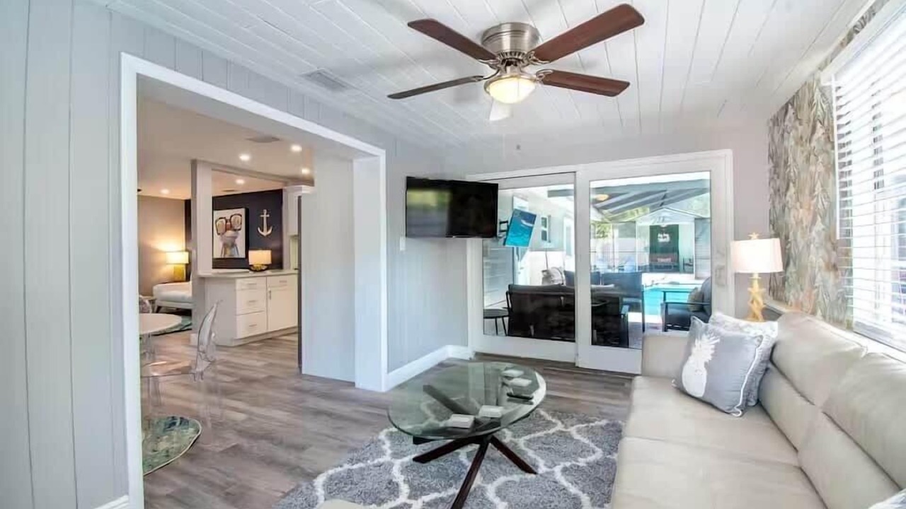 Photo of Livingroom in South Pinellas Community Council