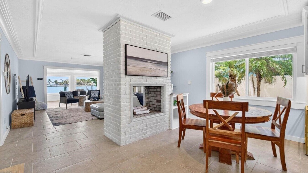 Photo of Livingroom in Redington Beach
