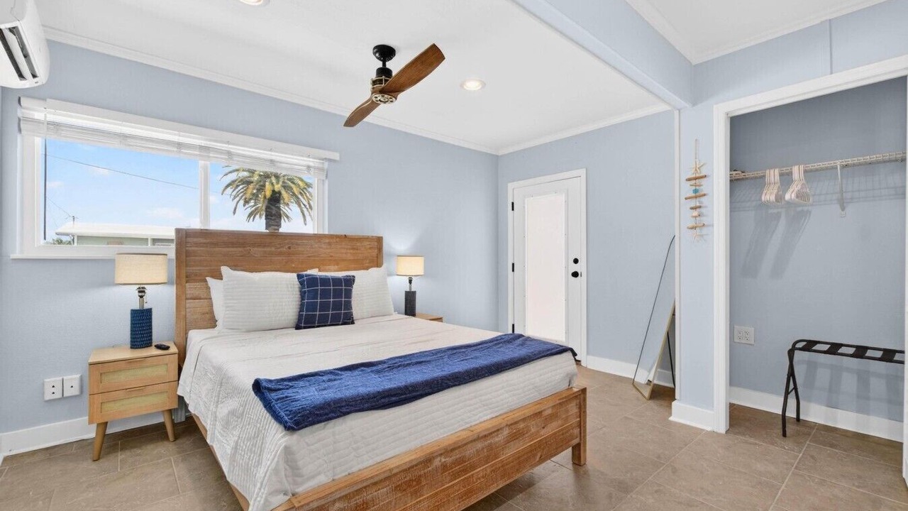 Photo of Bedroom in Redington Beach