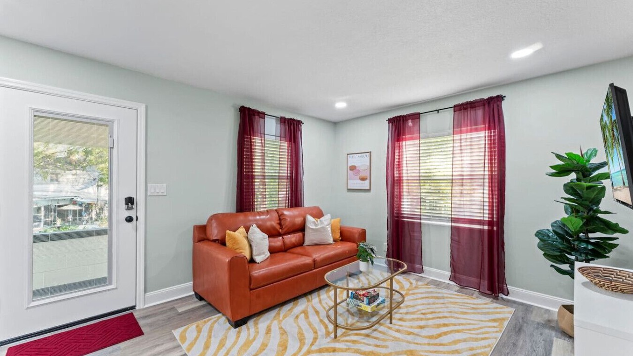 Photo of Livingroom in Murray Hill