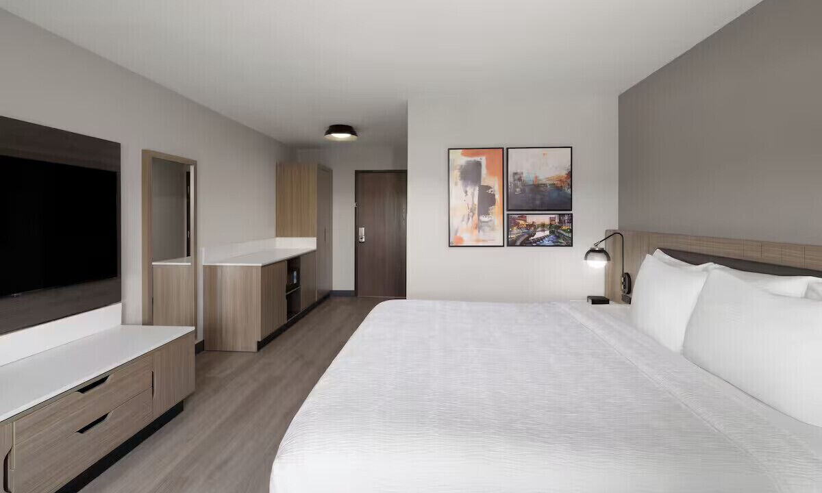 Photo of Bedroom in Greenville - Spartanburg
