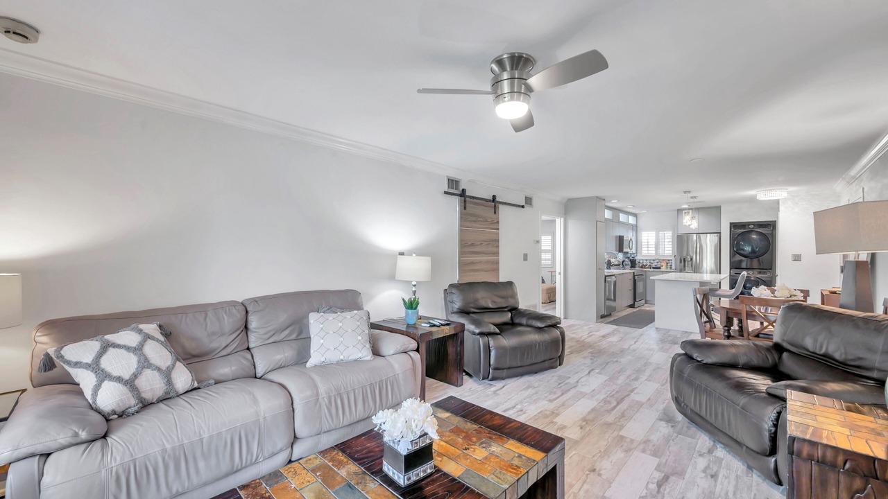 Photo of Livingroom in Wesley Chapel