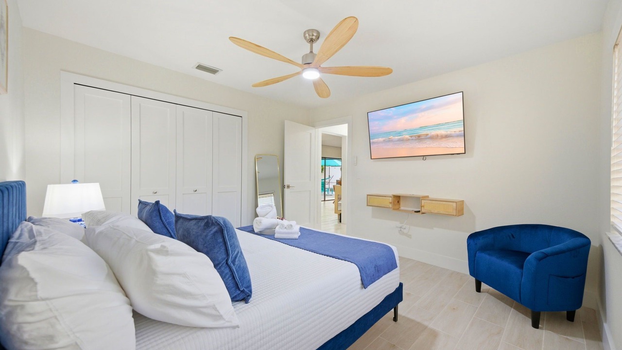Photo of Bedroom in Lake Magdalene