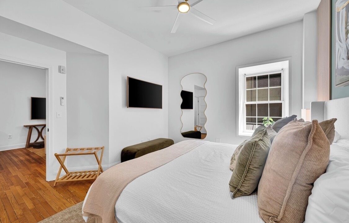 Photo of Bedroom in Greenville Downtown