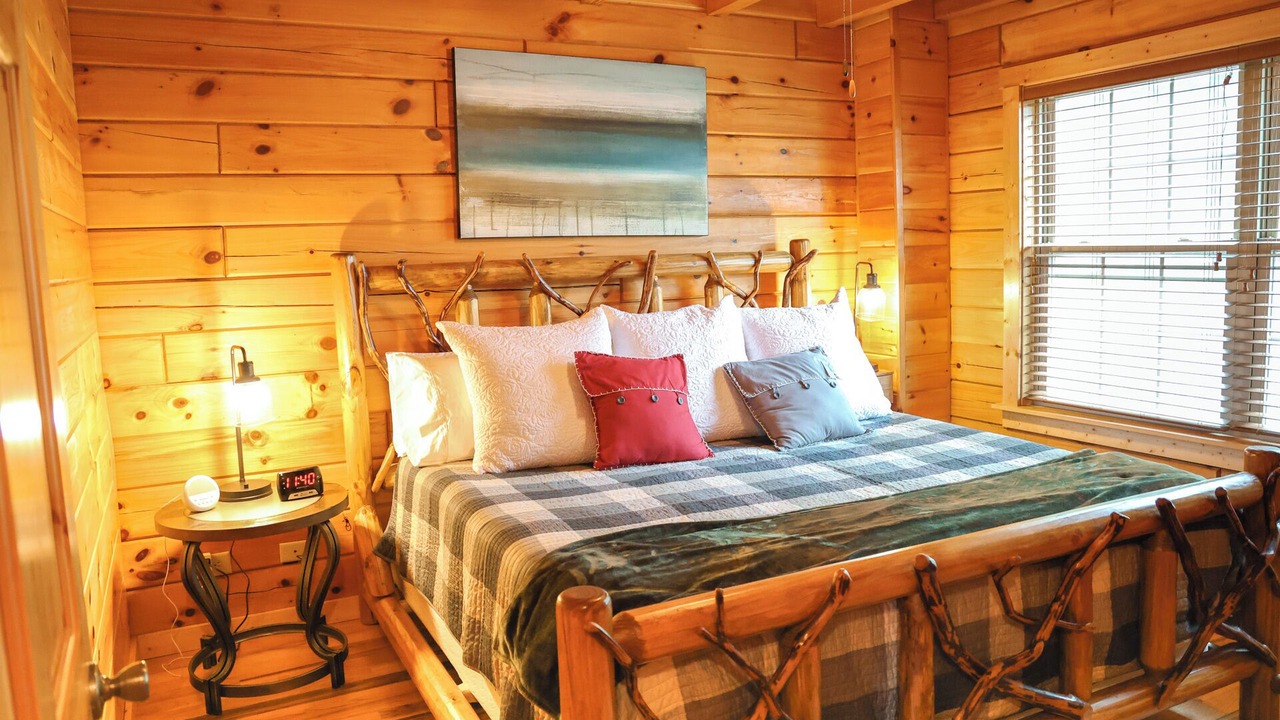 Photo of Bedroom in Cleveland