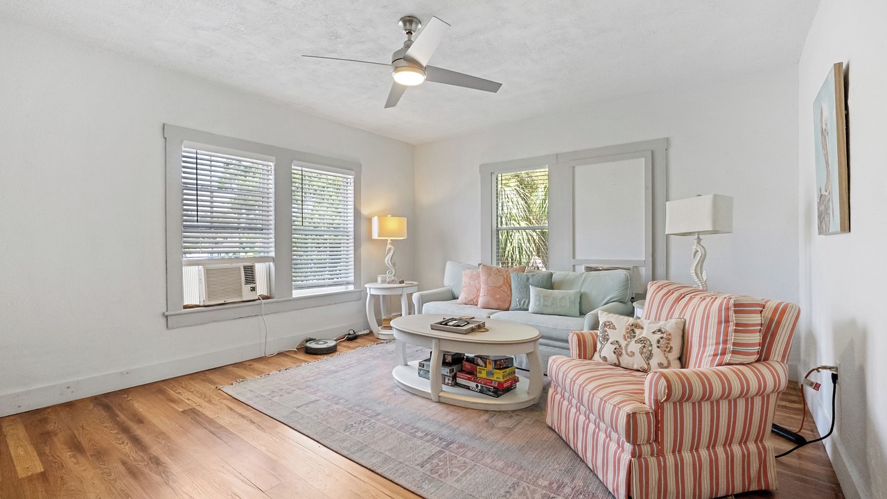 Photo of Livingroom in Tarpon Springs