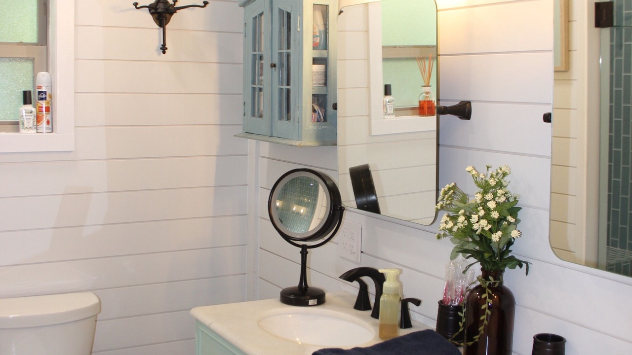 Photo of Bathroom in Dunnellon