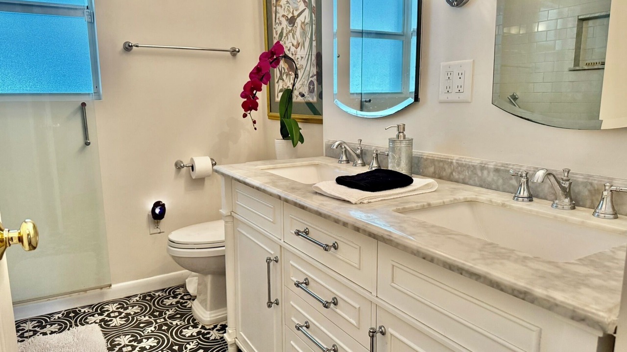Photo of Bathroom in Arlington Park