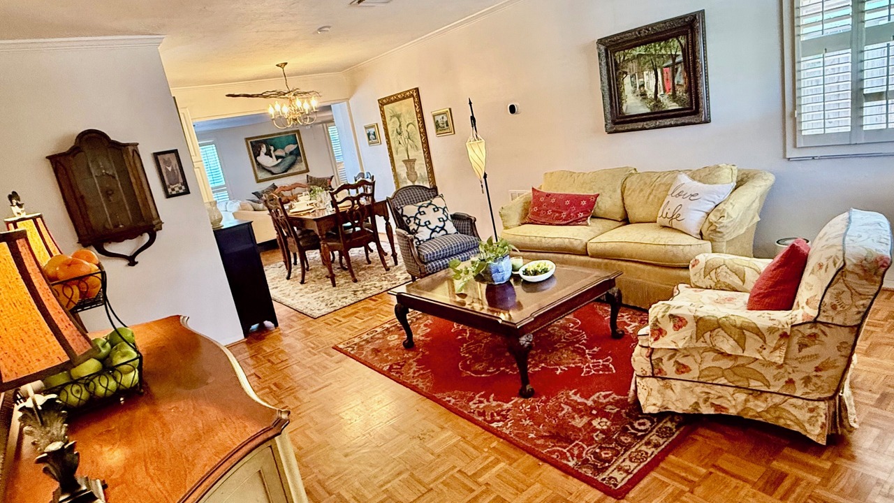 Photo of Livingroom in Arlington Park