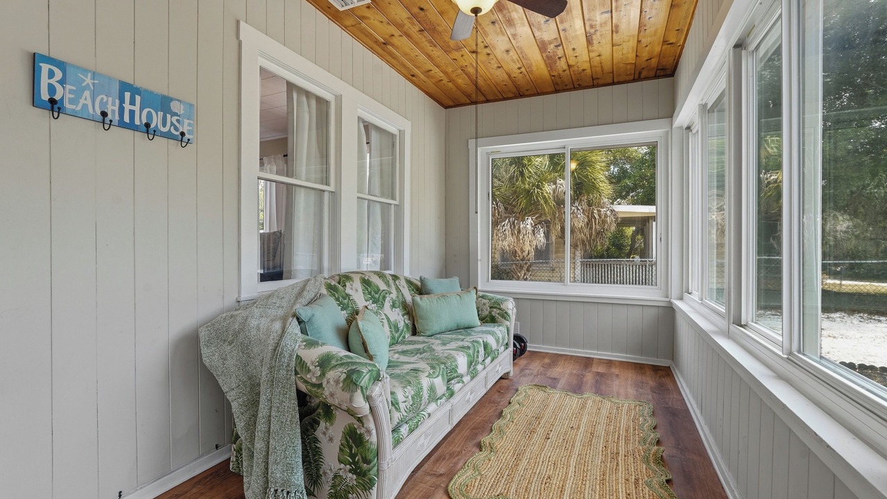 Photo of Livingroom in Tarpon Springs