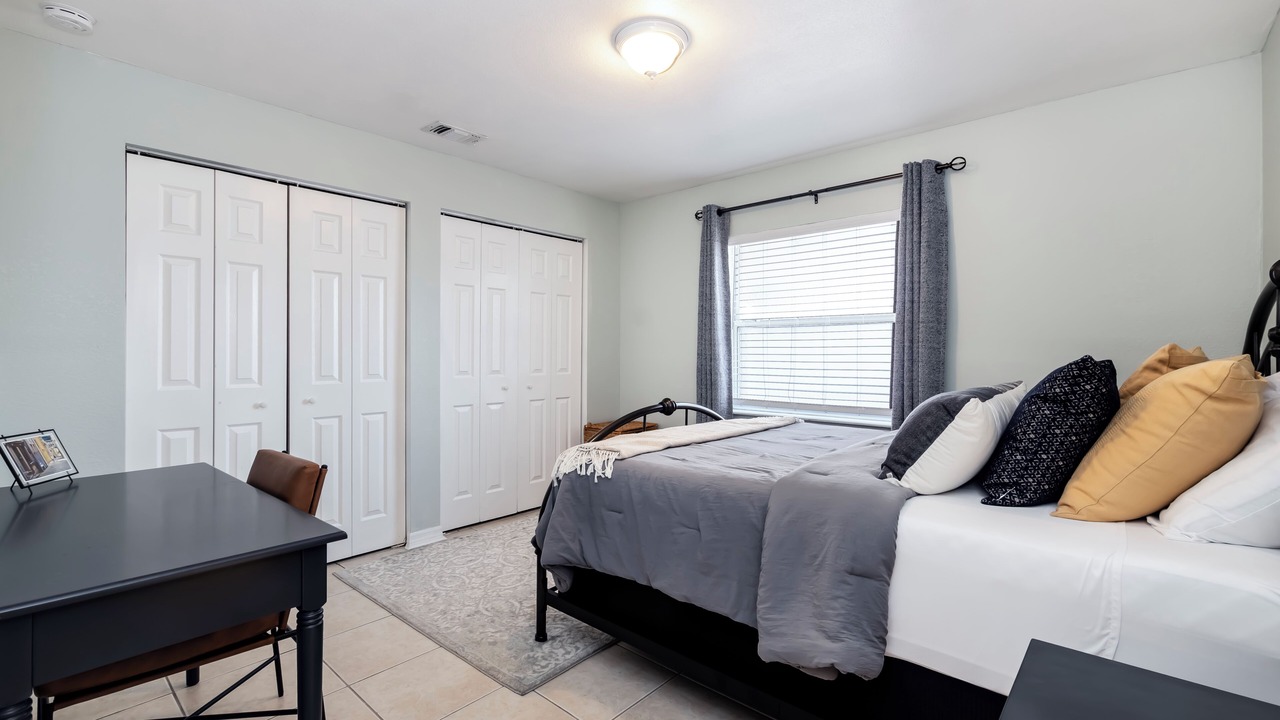 Photo of Bedroom in United Central
