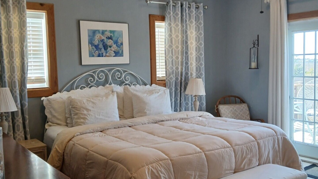 Photo of Bedroom in Salem