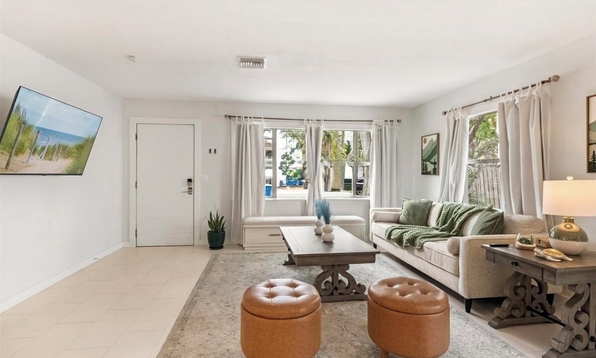 Photo of Livingroom in Shore Acres