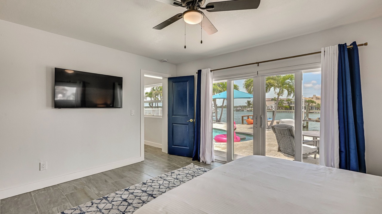 Photo of Bedroom in Redington Beach