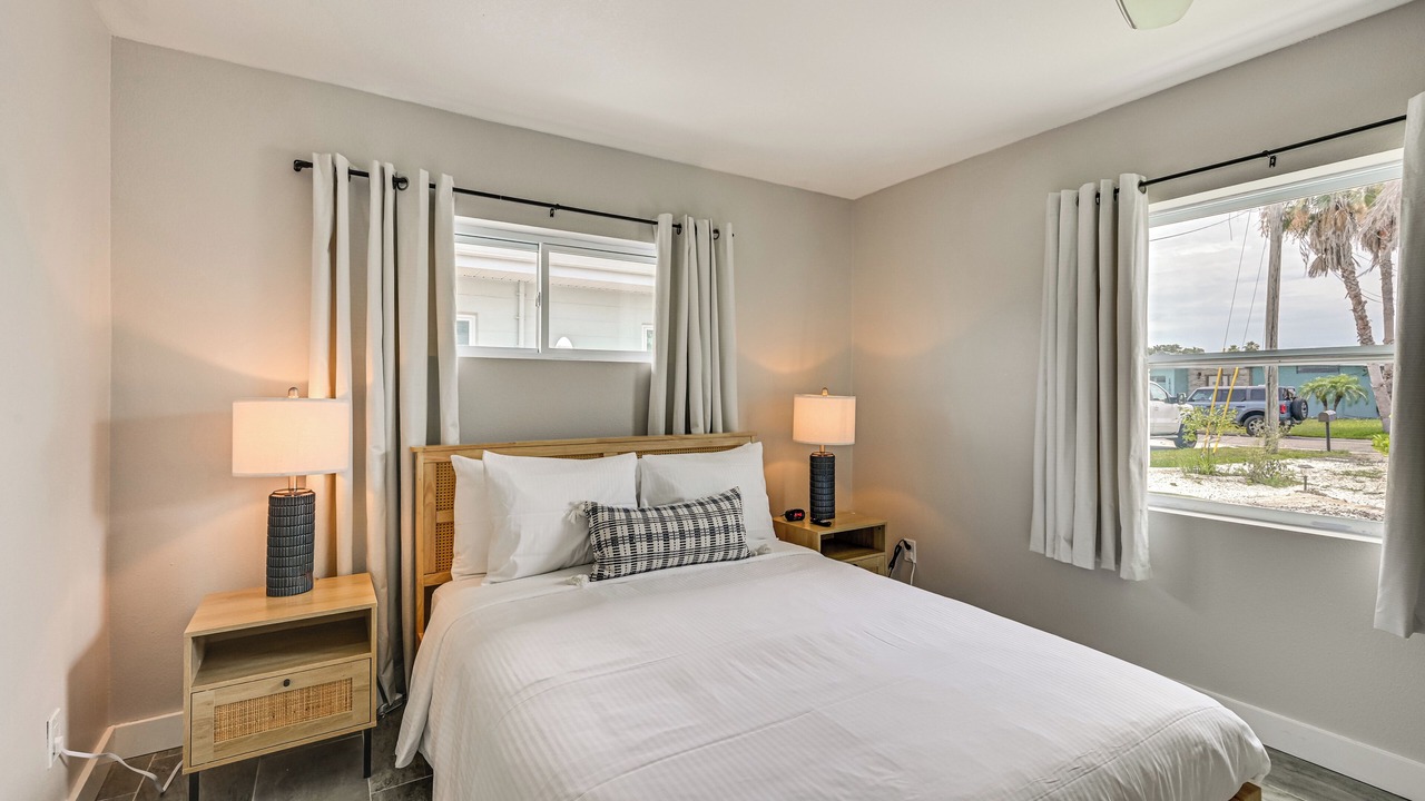 Photo of Bedroom in Redington Beach