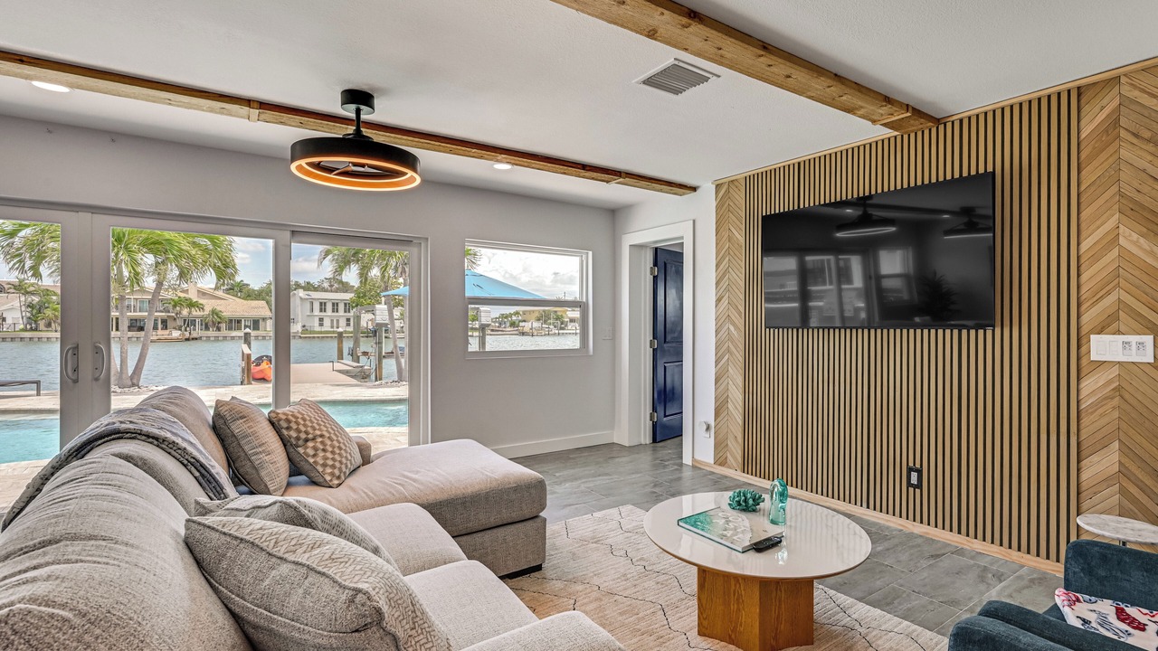 Photo of Livingroom in Redington Beach