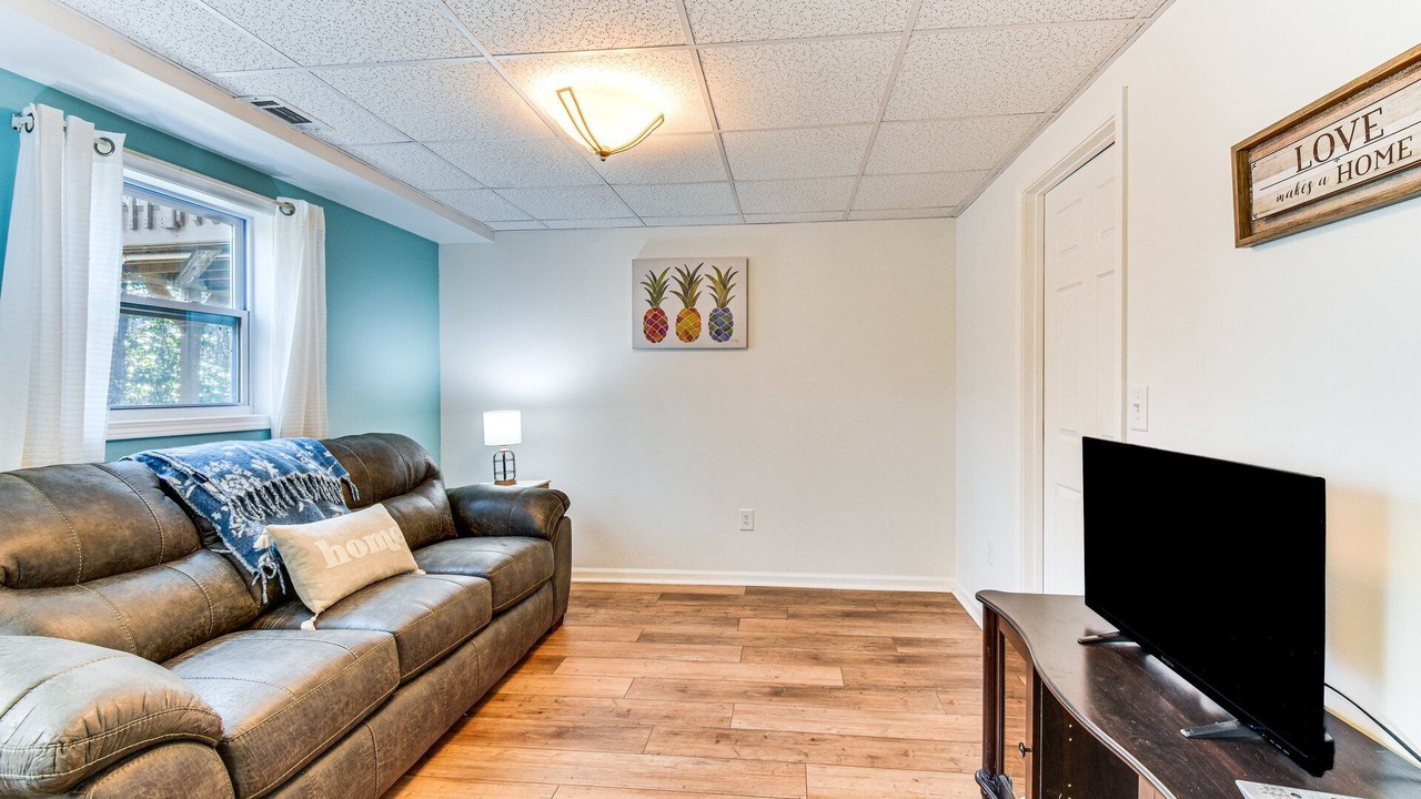 Photo of Livingroom in Toccoa