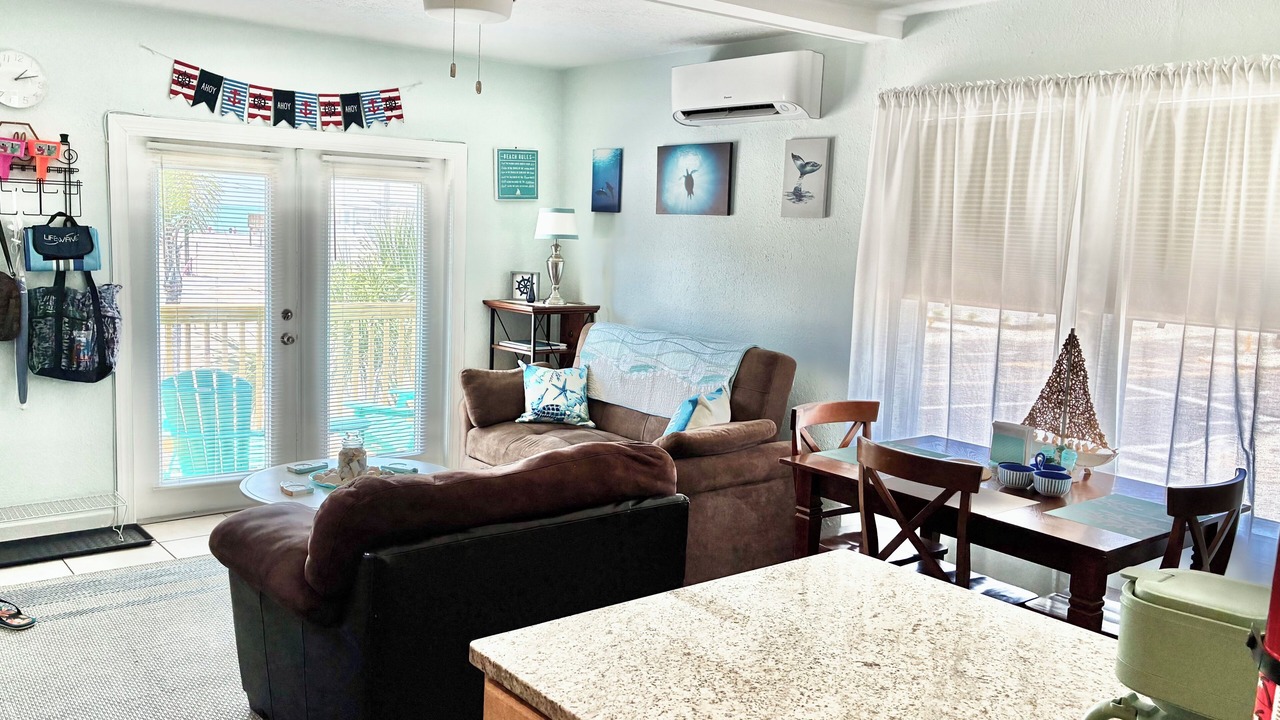Photo of Livingroom in Madeira Beach