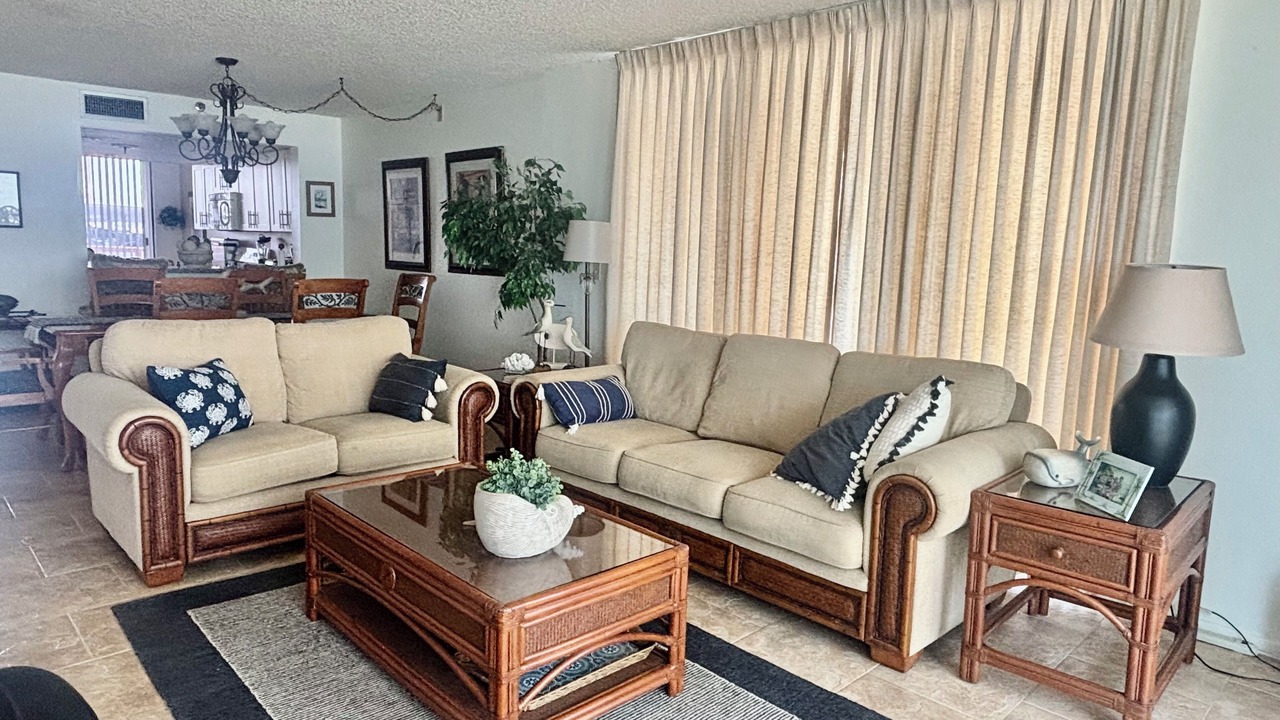 Photo of Livingroom in Redington Shores