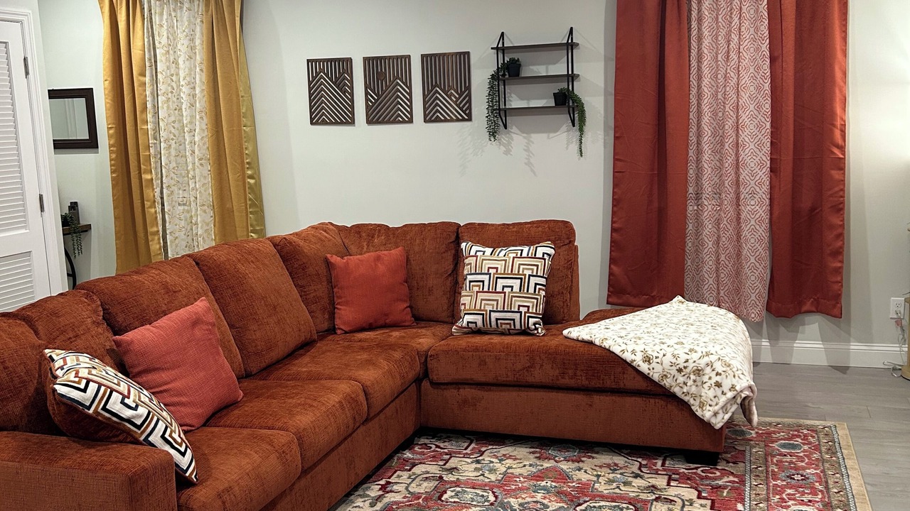 Photo of Livingroom in Westside