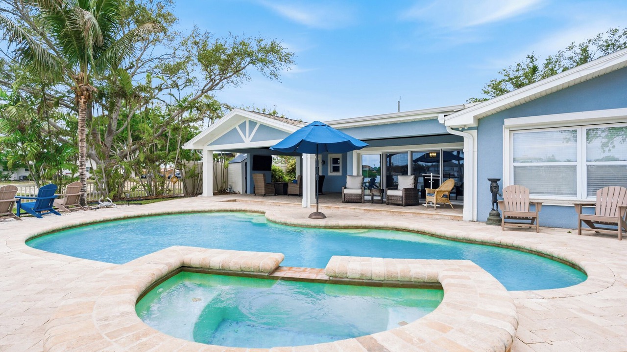 Photo of Outdoor in Harbor Hills