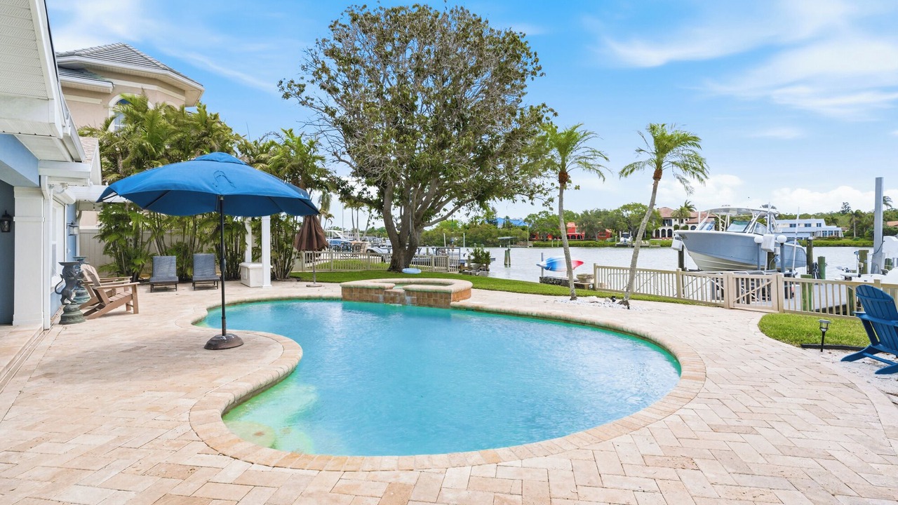 Photo of Outdoor in Harbor Hills