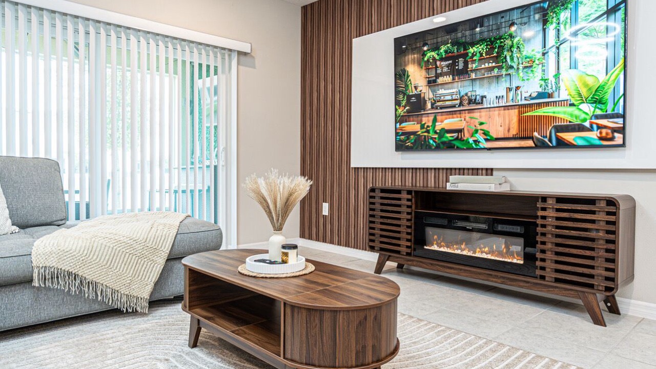 Photo of Livingroom in Eagle Pointe South