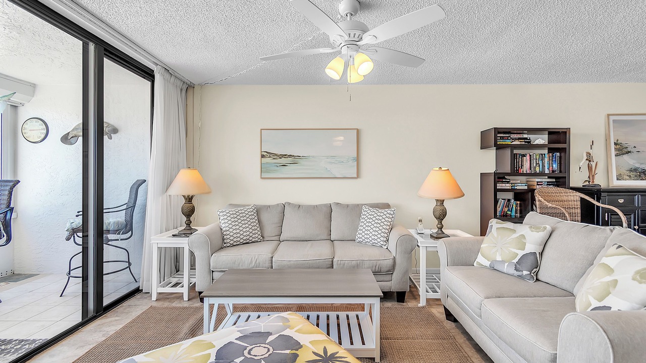Photo of Livingroom in Redington Shores