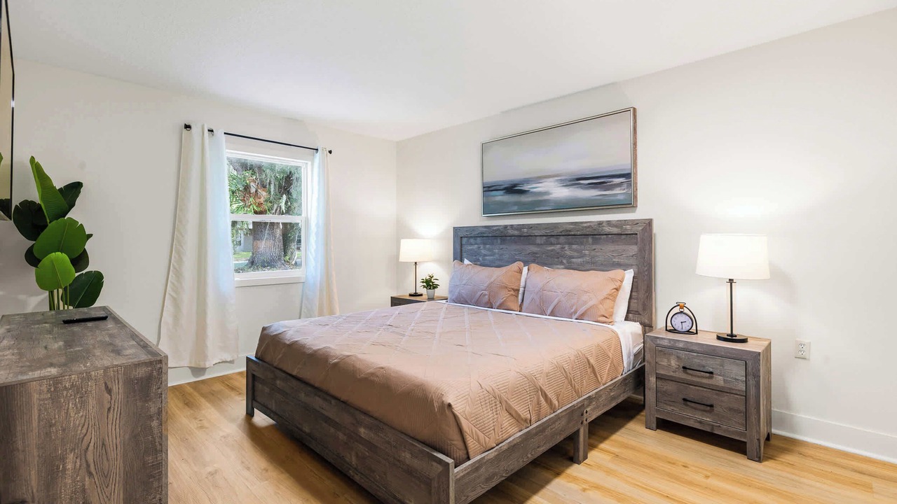 Photo of Bedroom in Ridge Manor