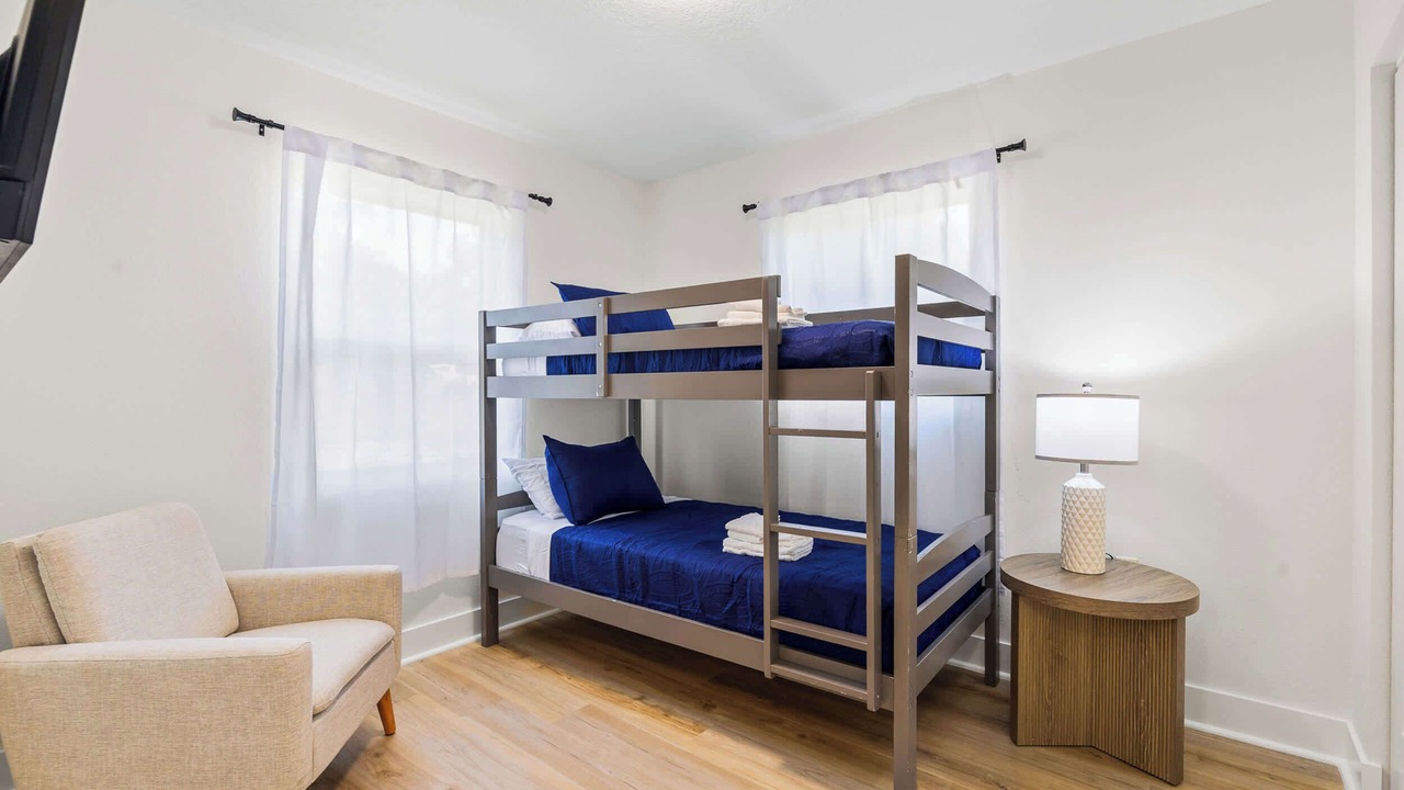 Photo of Bedroom in Ridge Manor