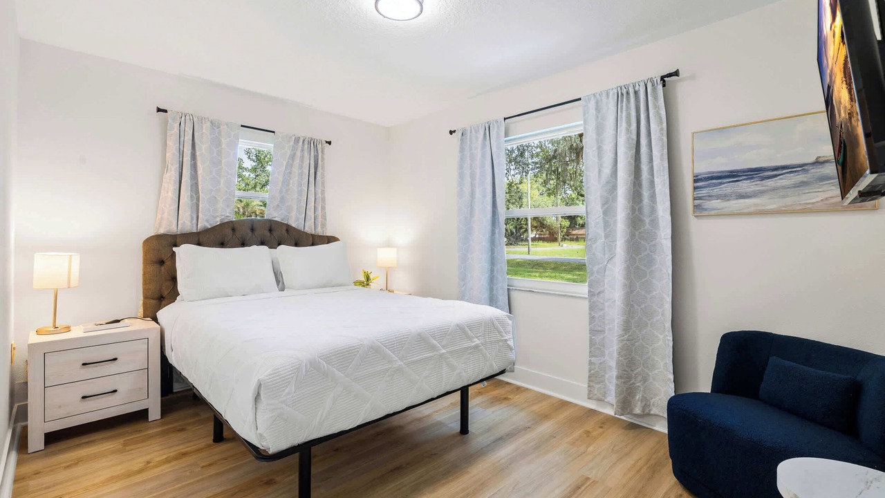 Photo of Bedroom in Ridge Manor