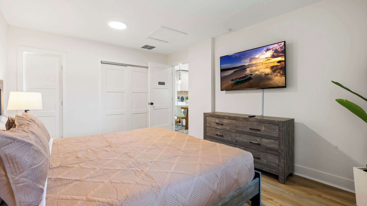 Photo of Bedroom in Ridge Manor