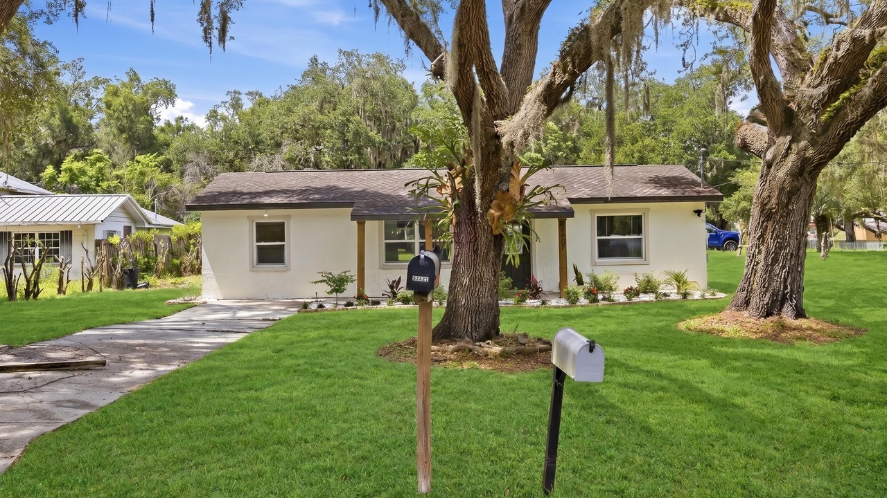 Photo of Outdoor in Ridge Manor