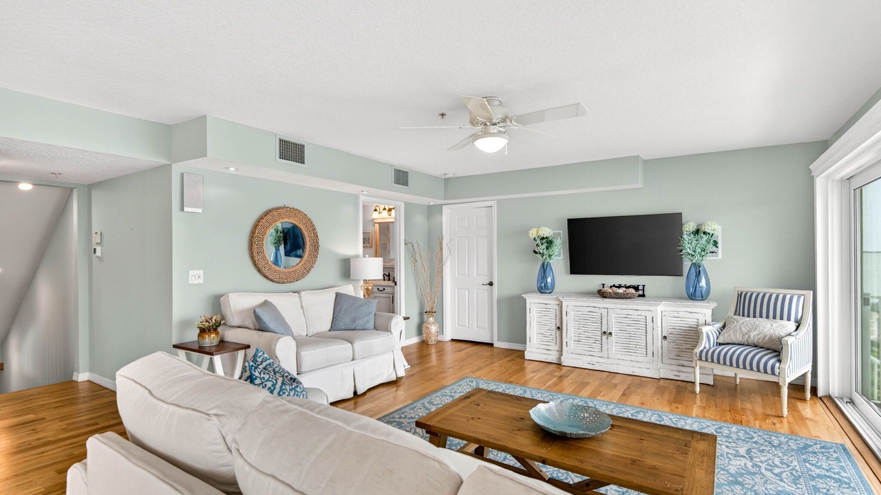Photo of Livingroom in Crystal Beach