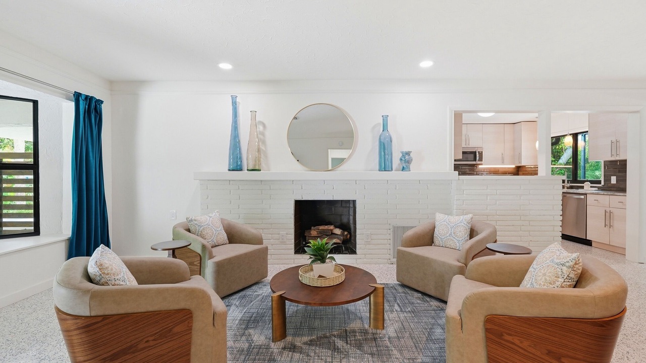 Photo of Livingroom in Bay Isle