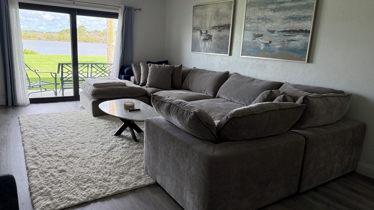 Photo of Livingroom in Ormond Beach